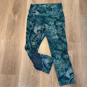 2 🌟 All in motion 3/4 yoga pants